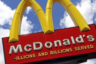McDonald’s hit with lawsuit after deadly E. coli outbreak – National | Globalnews.ca