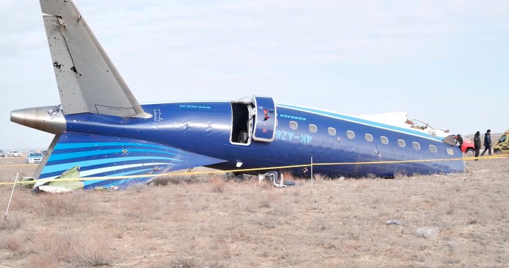 Azerbaijan Airlines crash in Kazakhstan kills 38 of 67 people onboard – National | Globalnews.ca