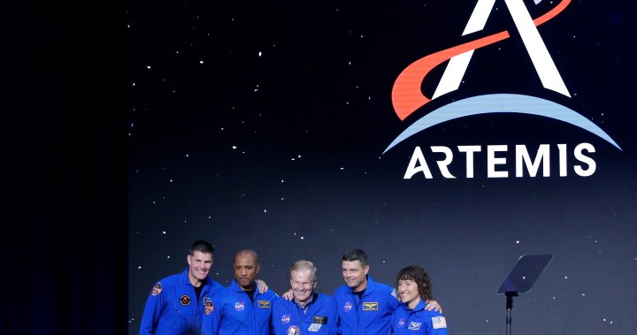 NASA’s Artemis mission to orbit moon pushed back to 2026 – National | Globalnews.ca