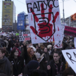 Thousands stream into Belgrade square to protest against populist Serbian president – National | Globalnews.ca