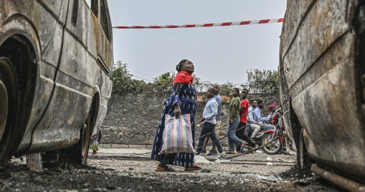 Congolese army tries to repel Rwanda-backed rebels in fighting that has killed some 700 people – National | Globalnews.ca