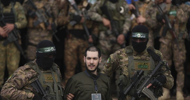 Hamas frees 6 more hostages, but Gaza ceasefire’s future unclear – National | Globalnews.ca