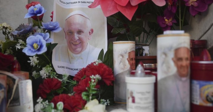 Pope Francis now in critical condition, Vatican says – National | Globalnews.ca