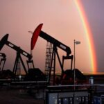 Alberta’s energy industry, government watch nervously as oil prices hit 4-year low  | Globalnews.ca