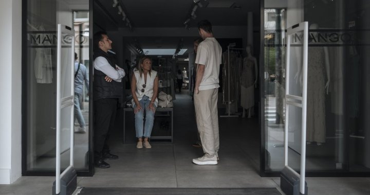 Arson suspected as power outage disrupts final day of Cannes Film Festival – National | Globalnews.ca