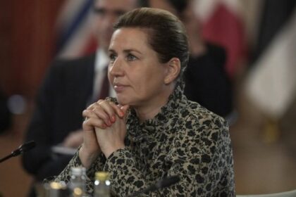 Danish PM warns U.S. over reported intel gathering on Greenland – National | Globalnews.ca