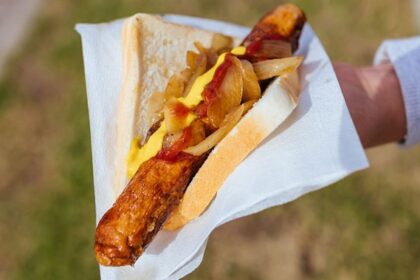 Democracy sausage: What to know about Australia’s tasty election tradition – National | Globalnews.ca