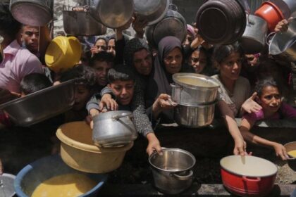 Gaza begins to see aid for 1st time in 2.5 months. What to know – National | Globalnews.ca