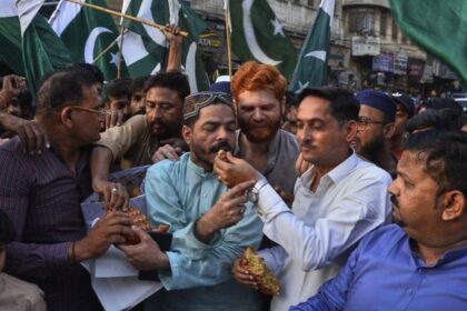 India and Pakistan ceasefire shaken by overnight border fighting in disputed Kashmir region – National | Globalnews.ca