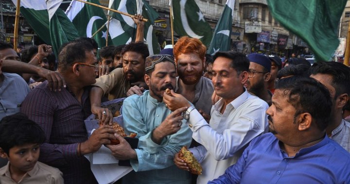 India and Pakistan ceasefire shaken by overnight border fighting in disputed Kashmir region – National | Globalnews.ca