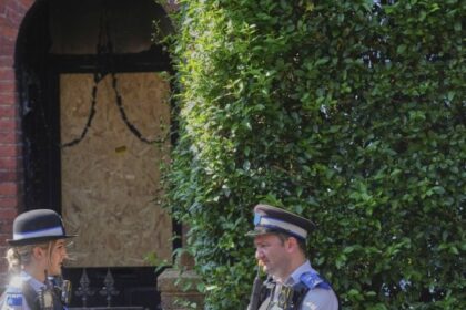 Man arrested in connection to fire at UK PM Keir Starmer’s private home – National | Globalnews.ca