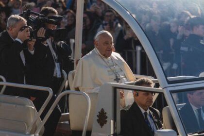Pope Francis’ popemobile gets new life after his death, as Gaza medical vehicle – National | Globalnews.ca