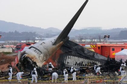 South Korea plane crash victims’ families file complaint against officials – National | Globalnews.ca