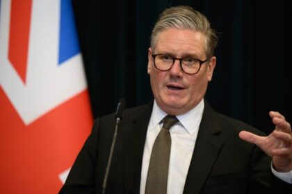 U.K. seeking countries to serve as ‘return hubs’ for migrants: Starmer – National | Globalnews.ca