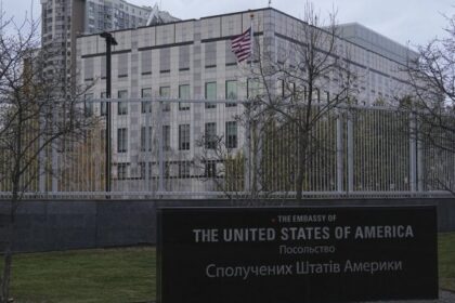 U.S. embassy in Ukraine warns of ‘significant’ air attack in coming days – National | Globalnews.ca