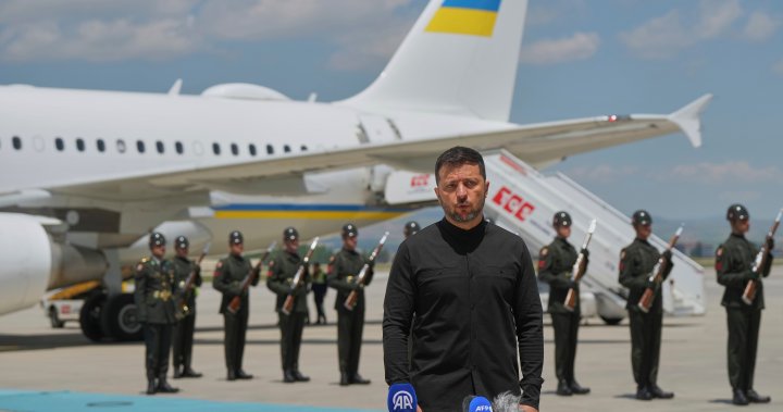 Zelenskyy arrives in Turkiye for peace talks but Putin absent – National | Globalnews.ca
