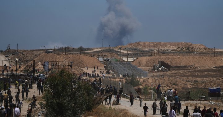 31 killed while heading to Gaza aid hub, officials and witnesses say – National | Globalnews.ca