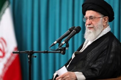 Iran’s leader rejects call to surrender, warns against U.S. involvement – National | Globalnews.ca