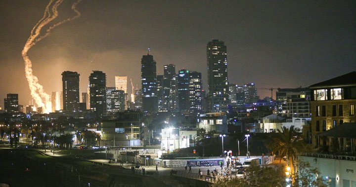 Israel warns ‘Tehran will burn’ as Iran fires missiles after Israeli strike – National | Globalnews.ca