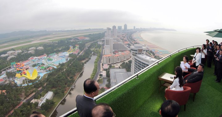 North Korea debuts new beach resort in tourism push – National | Globalnews.ca