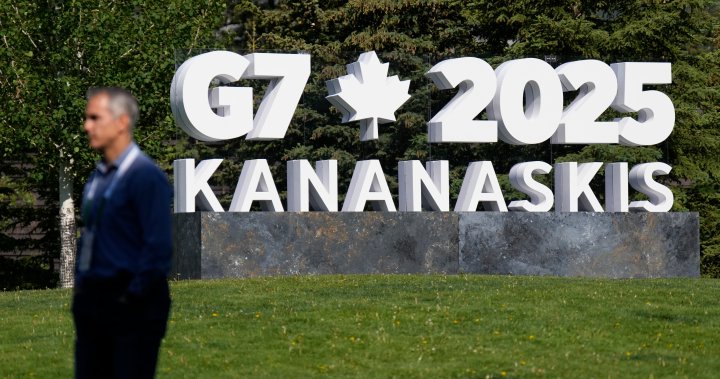 Protesters, airplane watchers gather in Alberta as leaders head to G7  | Globalnews.ca