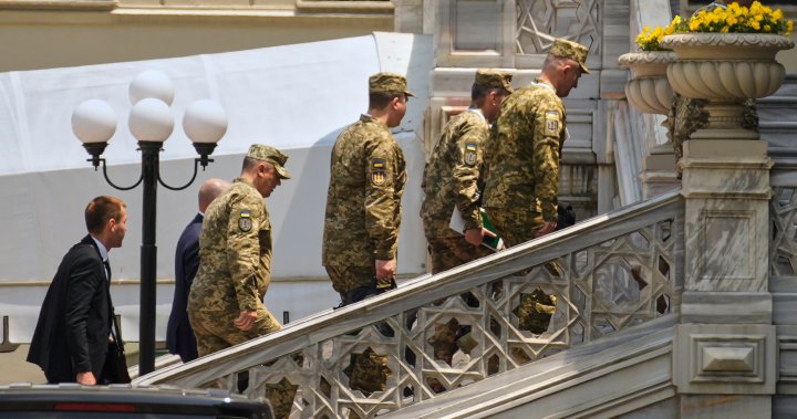 Russia, Ukraine meet for latest peace talks as both launch attacks – National | Globalnews.ca