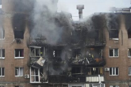 Russian attacks on Ukrainian city of Kharkiv kill 4 – National | Globalnews.ca