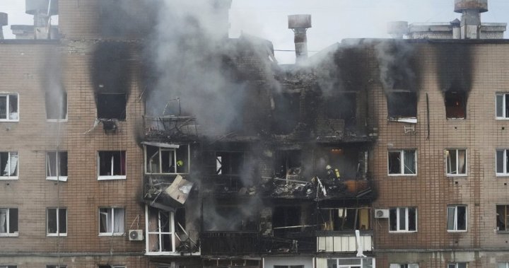 Russian attacks on Ukrainian city of Kharkiv kill 4 – National | Globalnews.ca