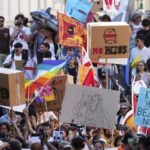 ‘Kisses yes, Bezos No,’ protesters say, as billionaire’s wedding bonanza divides Venice – National | Globalnews.ca