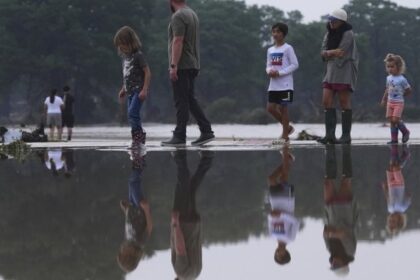 Desperate search for two dozen missing girls from summer camp after Texas floods kill at least 27 – National | Globalnews.ca