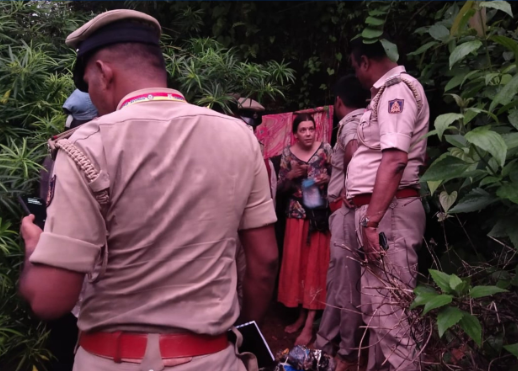 Indian police find Russian mom living in a cave with her 2 young daughters – National | Globalnews.ca