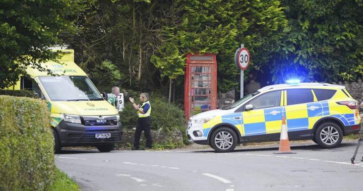 School bus crash in England leaves 1 student dead, 2 seriously injured – National | Globalnews.ca