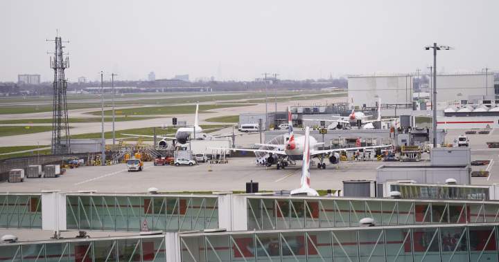 Some flights in Britain were briefly grounded or diverted. What happened? – National | Globalnews.ca