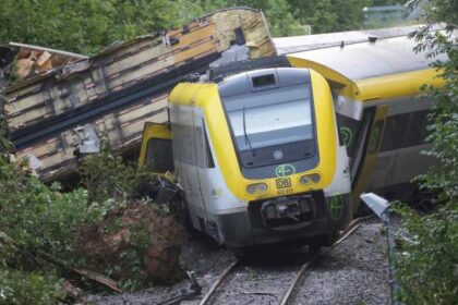 Train derails in German forest killing at least 3, dozens injured – National | Globalnews.ca