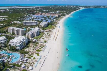 Turks and Caicos Islands’ first mass shooting kills 3, injures 10: police – National | Globalnews.ca