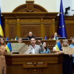 Ukraine parliament restores anti-graft watchdogs’ independence amid uproar – National | Globalnews.ca