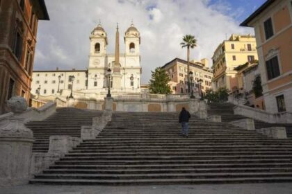 500K young Catholics flock to Rome for Holy Year, Await Pope Leo XIV – National | Globalnews.ca