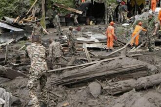At least 176 killed in India, Pakistan after rains cause flash floods – National | Globalnews.ca