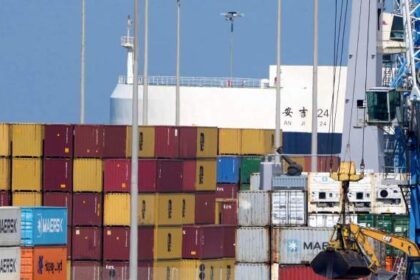 Trump’s new tariffs on dozens of countries take effect – National | Globalnews.ca